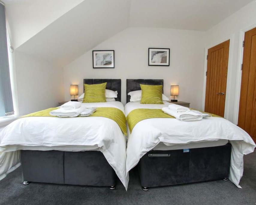 Luxe Living Guest House-Sleeps 6-Private Parking-Free Wifi-Beach-City Swansea Dış mekan fotoğraf